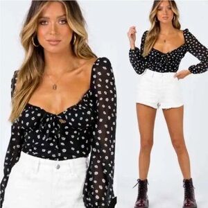 Princess Polly Camina Crop top NWOT